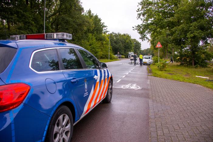 Verkeersongeval tussen auto en mountainbiker