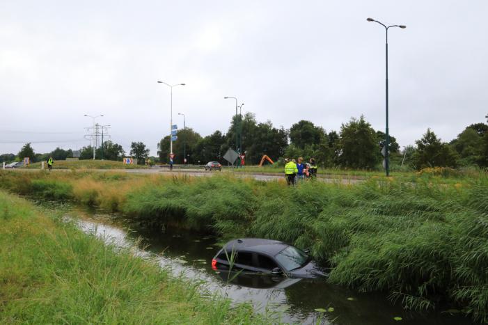 Auto te water geraakt