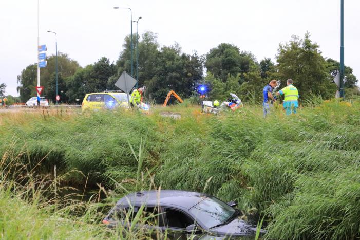 Auto te water geraakt