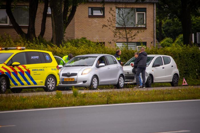 Twee auto's betrokken bij kop-staartbotsing