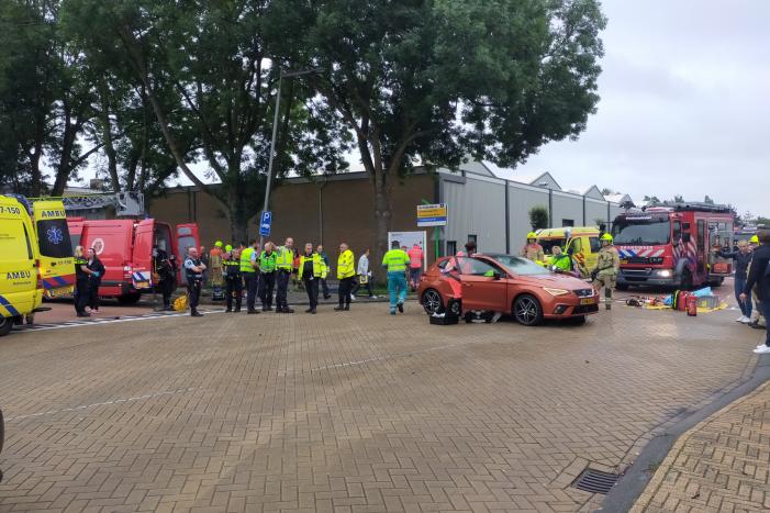 Man overleden bij zeer ernstig verkeersongeval