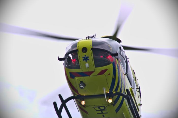 Traumahelikopter landt in Burgemeester Reinaldpark