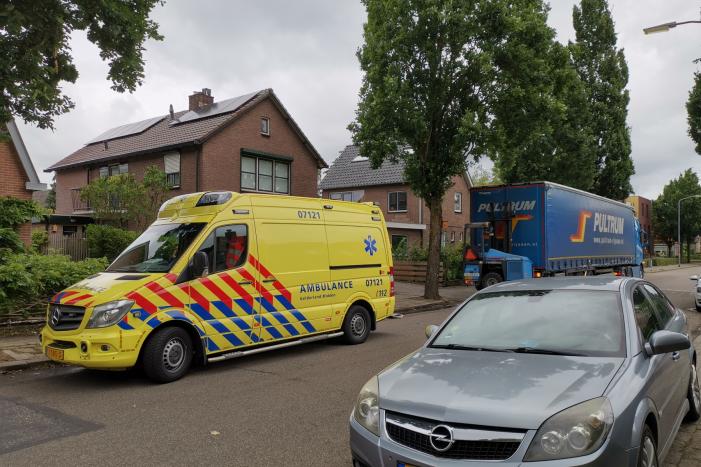 Vrachtwagenchauffeur rijdt fietsster aan