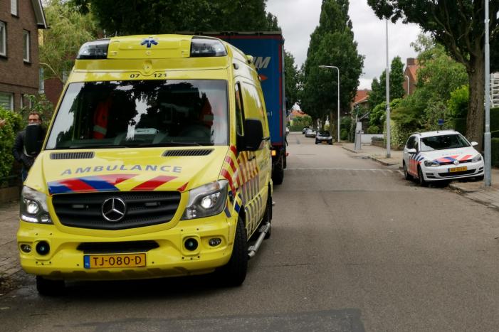 Vrachtwagenchauffeur rijdt fietsster aan