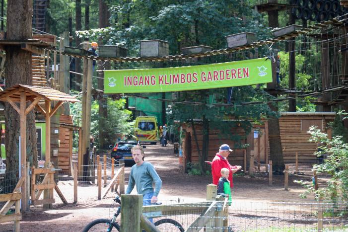 Traumahelikopter landt voor incident in klimbos