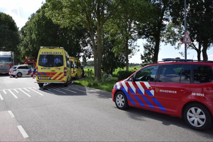Auto belandt in sloot na ongeval