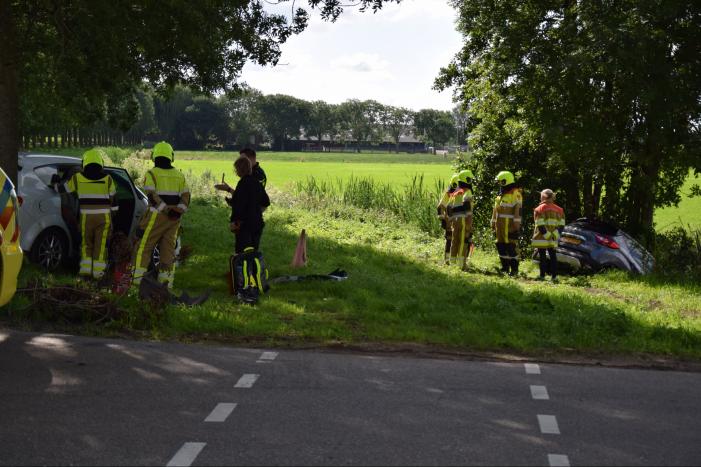 Auto belandt in sloot na ongeval