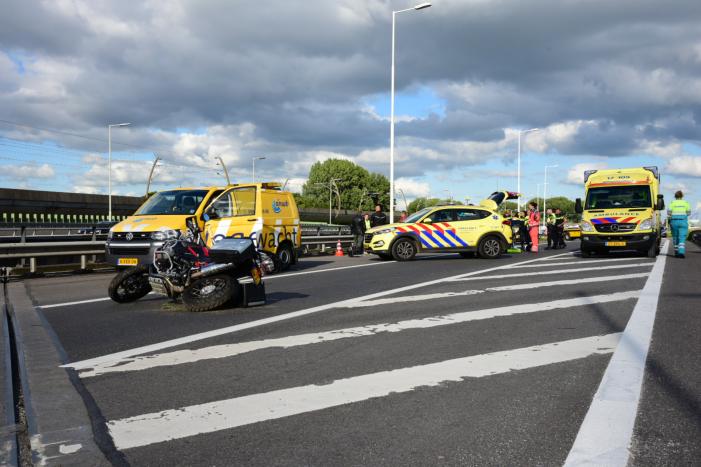Motorrijder zwaargewond na ongeval