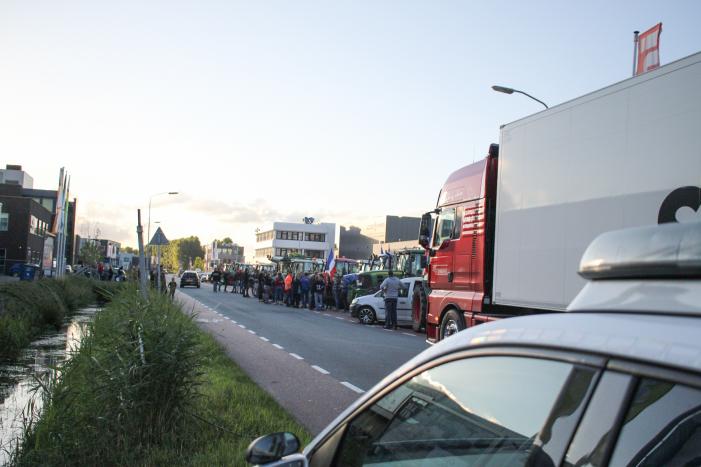 Boeren blokkeren distributiecentrum Boni