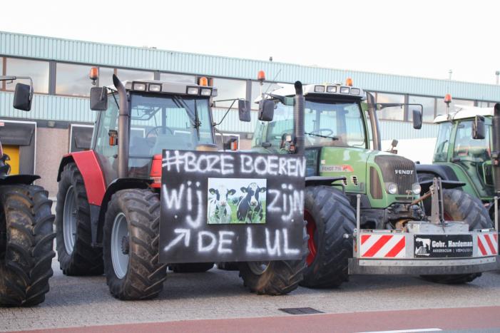 Boeren blokkeren distributiecentrum Boni
