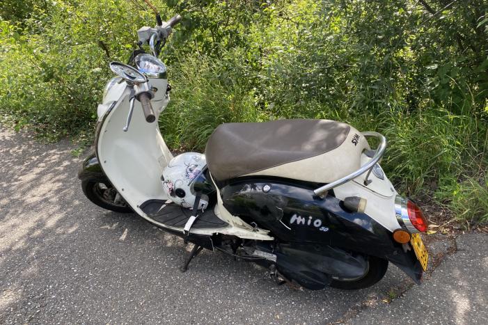 Scooterrijder ernstig gewond bij verkeersongeval