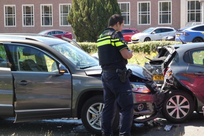 Veel schade bij kettingbotsing