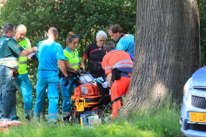 Fietser zwaargewond na ongeval op fietspad