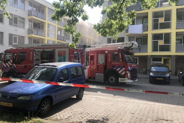 Veel rook bij brand in appartement