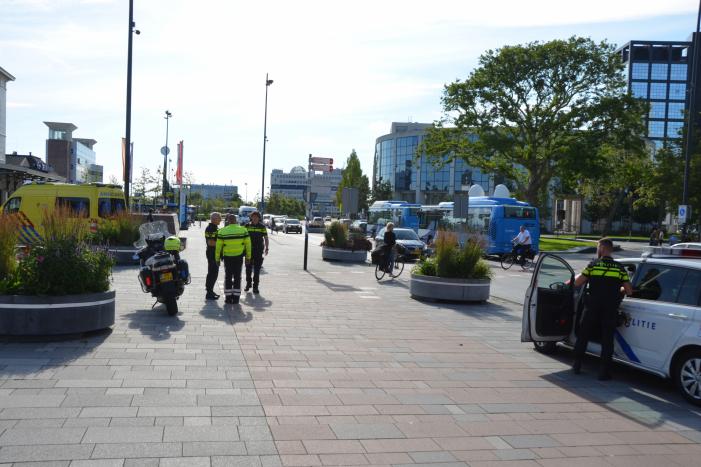 Fietsster gewond na botsing met auto
