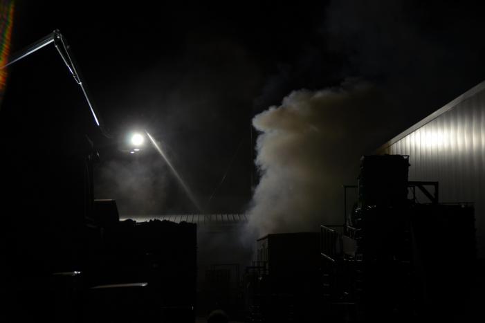 Flinke rookontwikkeling bij brand op industrieterrein