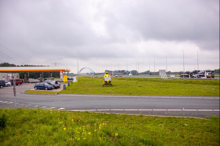 Traumahelikopter strandt naast A1