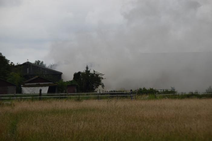Veel rookontwikkeling bij hooibrand