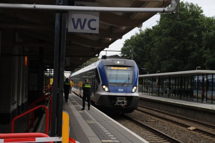 Station Nijkerk deels afgesloten door mogelijke brand