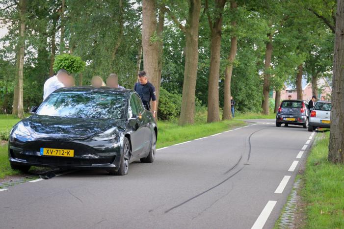 Dure Tesla beschadigd na botsing