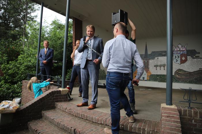 Boeren houden protest met meerdere tractoren