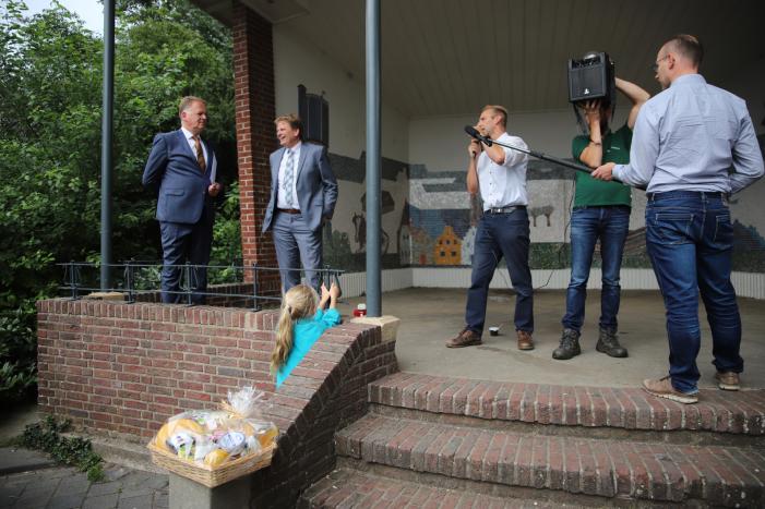 Boeren houden protest met meerdere tractoren