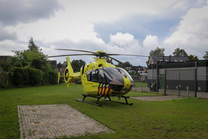 Traumahelikopter landt voor incident op straat