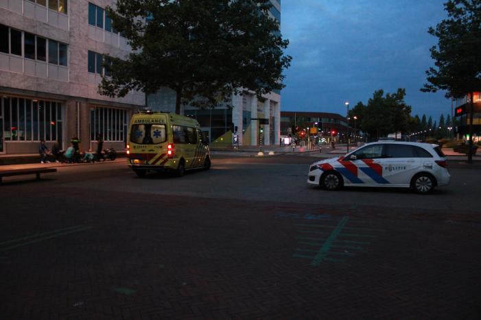 Twee scooters botsen op elkaar