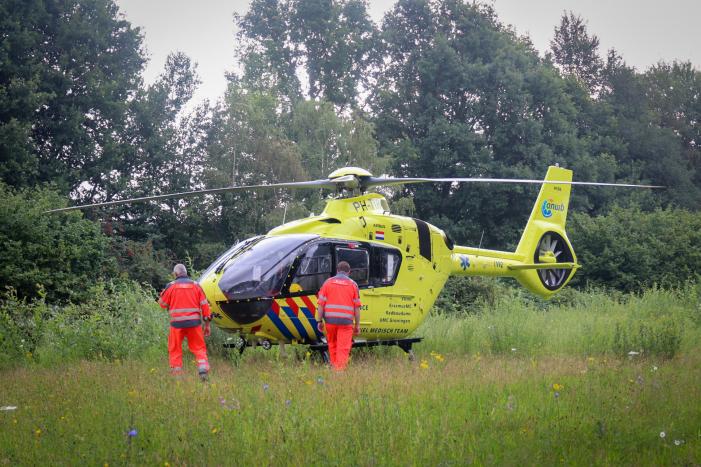 Traumahelikopter landt voor incident in bos