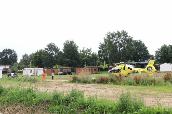 Traumahelikopter landt voor incident op Camping