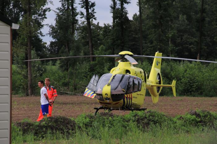 Traumahelikopter landt voor incident op Camping