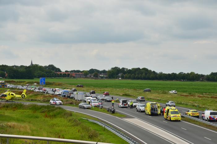 Motorrijder ernstig gewond bij verkeersongeval