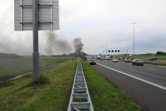 Motor brandt uit op snelweg