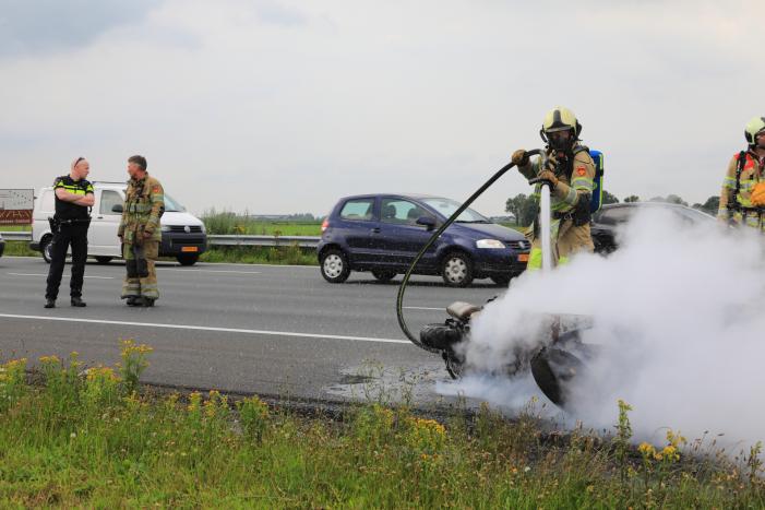 Motor brandt uit op snelweg