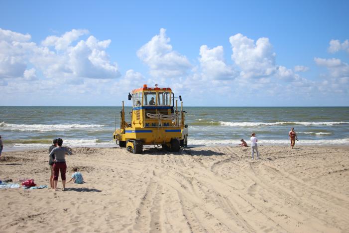 Hulpdiensten zoeken naar drenkeling