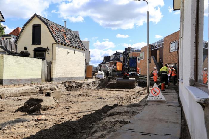 Gasleiding geraakt in opengebroken straat