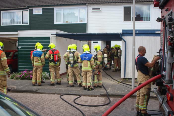 Uitslaande brand in tussenwoning