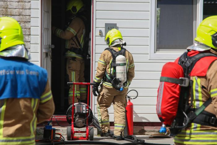 Uitslaande brand in tussenwoning