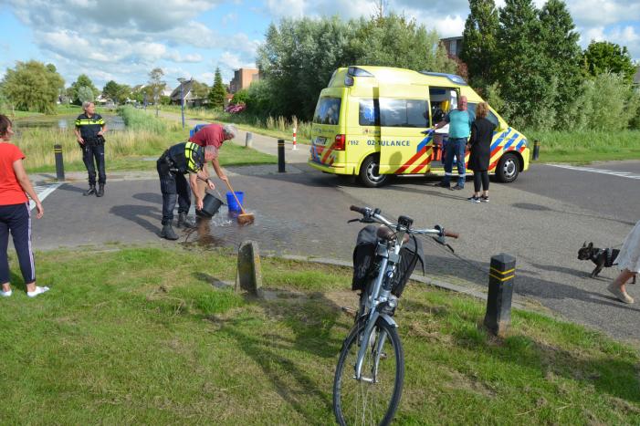 Fietsster gewond na botsing met auto