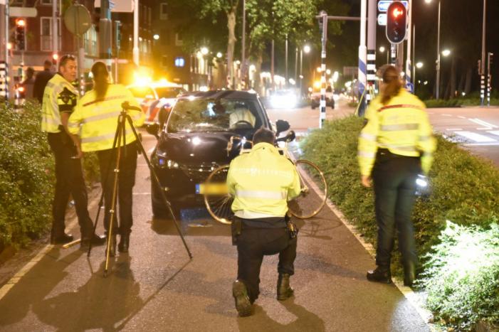 Wielrenner gewond na aanrijding met auto