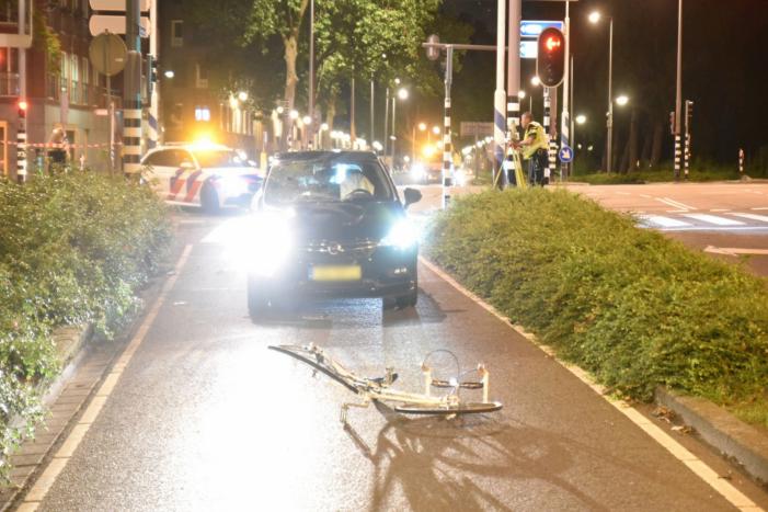 Wielrenner gewond na aanrijding met auto