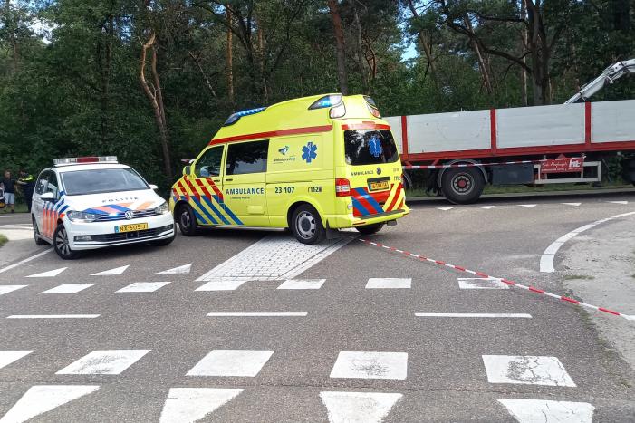 Dode en zwaargewonde bij frontale botsing