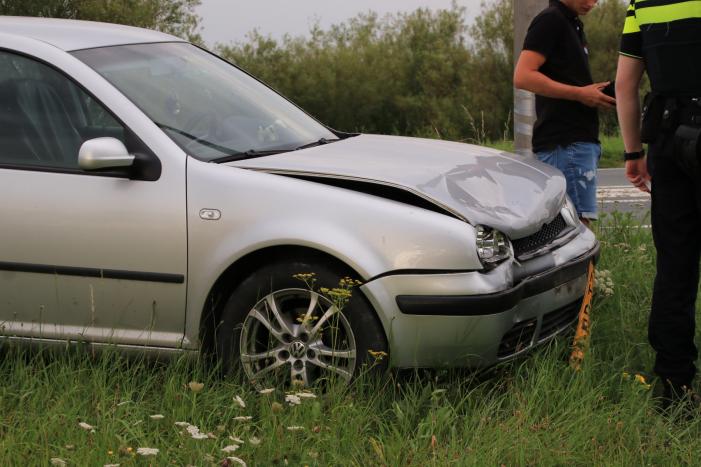 Forse schade bij aanrijding voor rotonde