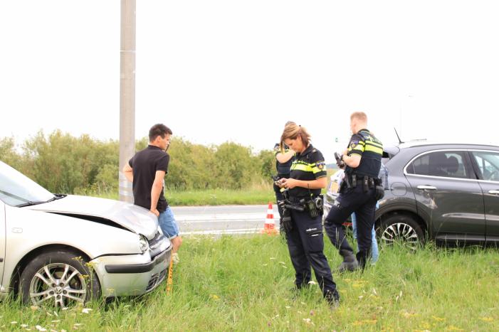 Forse schade bij aanrijding voor rotonde