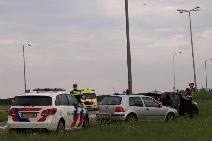 Forse schade bij aanrijding voor rotonde