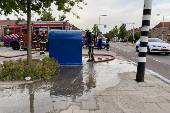 Veel rook bij brand in papiercontainer