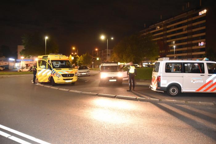 Bestuurder onder invloed morfine crasht op rotonde