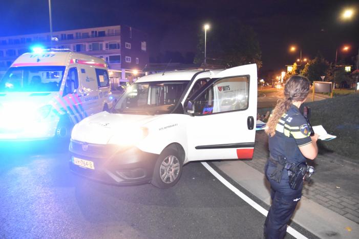 Bestuurder onder invloed morfine crasht op rotonde