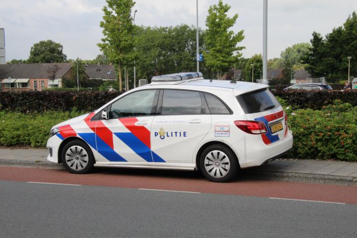 Vrouw gaat hard onderuit en raakt gewond