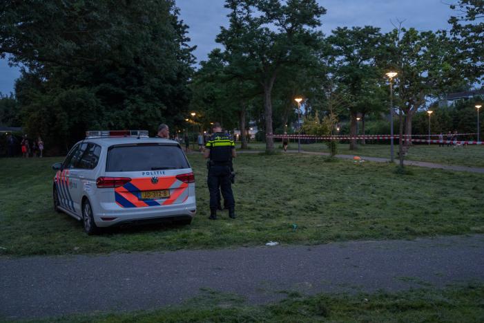 Politie houdt verdachte met vuurwapen aan na lossen waarschuwingsschoten